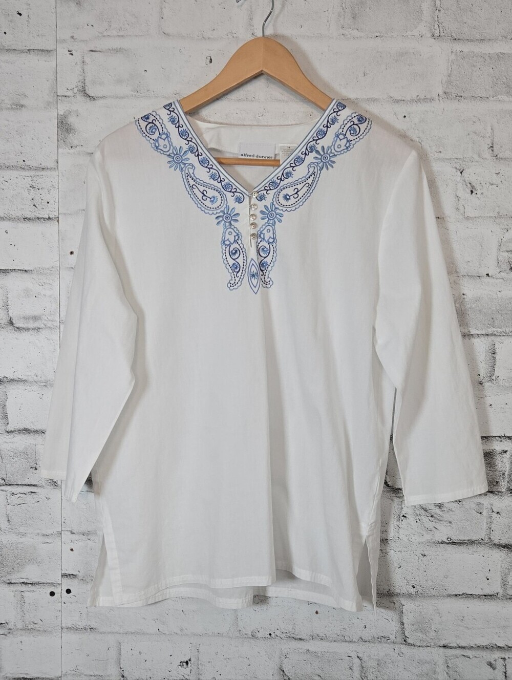 Alfred Dunner White Embroidered Blouse Size 14 Blue Paisley 3/4 Sleeve